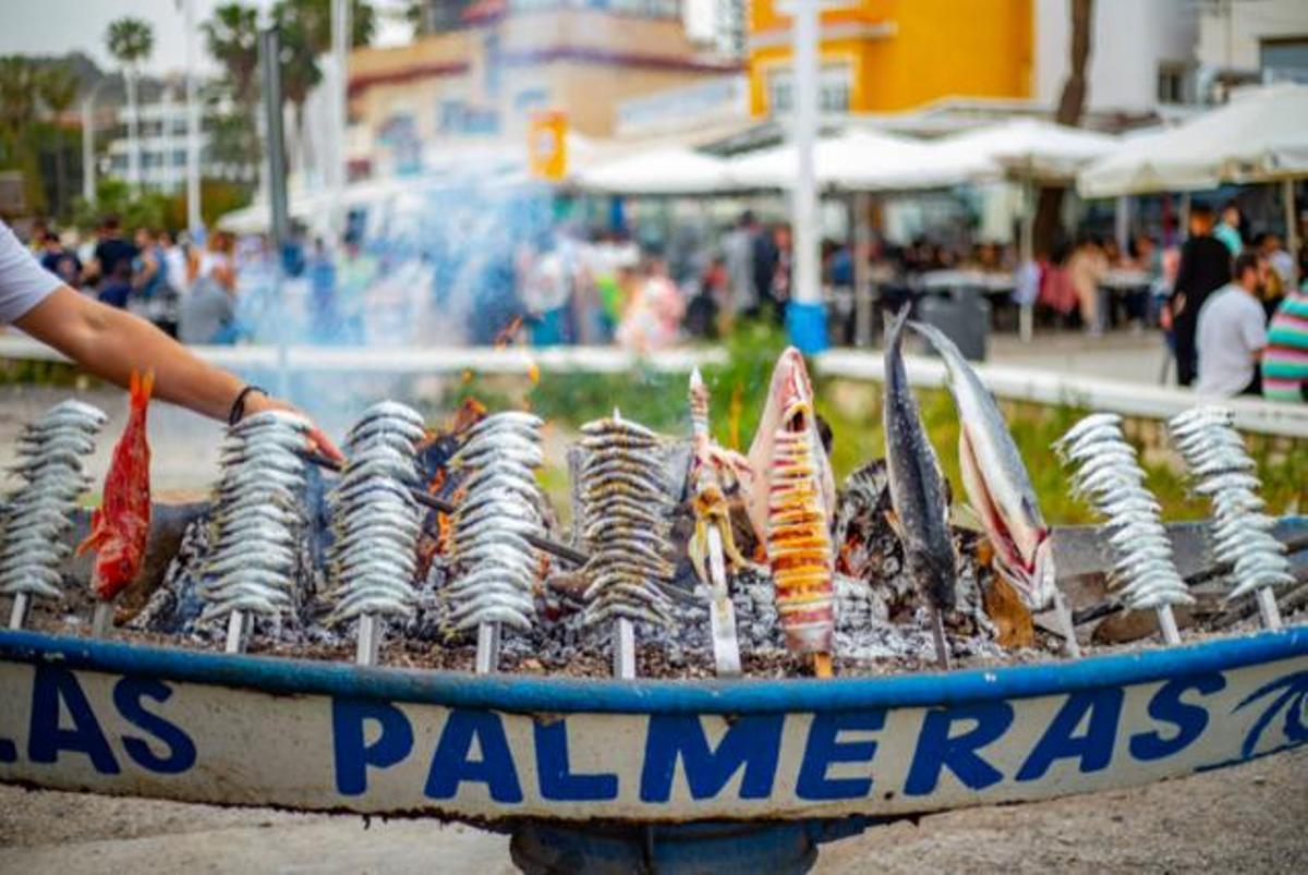 Pescado espetado en Las Palmeras.