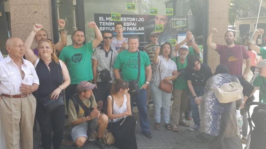 La PAHC força el tancament de quatre oficines del BBVA a Manresa