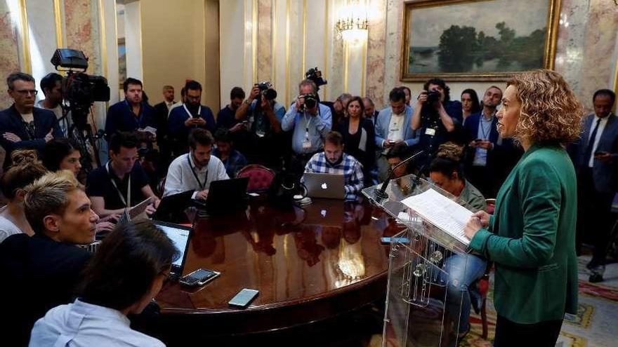 Meritxell Batet explica la decisión adoptada por la Mesa del Congreso. // Efe