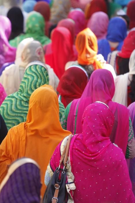 Processó per commemorar la celebració del Baisakhi a Salt