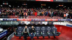 Las imágenes del estreno de Quique Setién en el banquillo del Camp Nou para el partido entre el FC Barcelona y el Granada de LaLiga Santander.