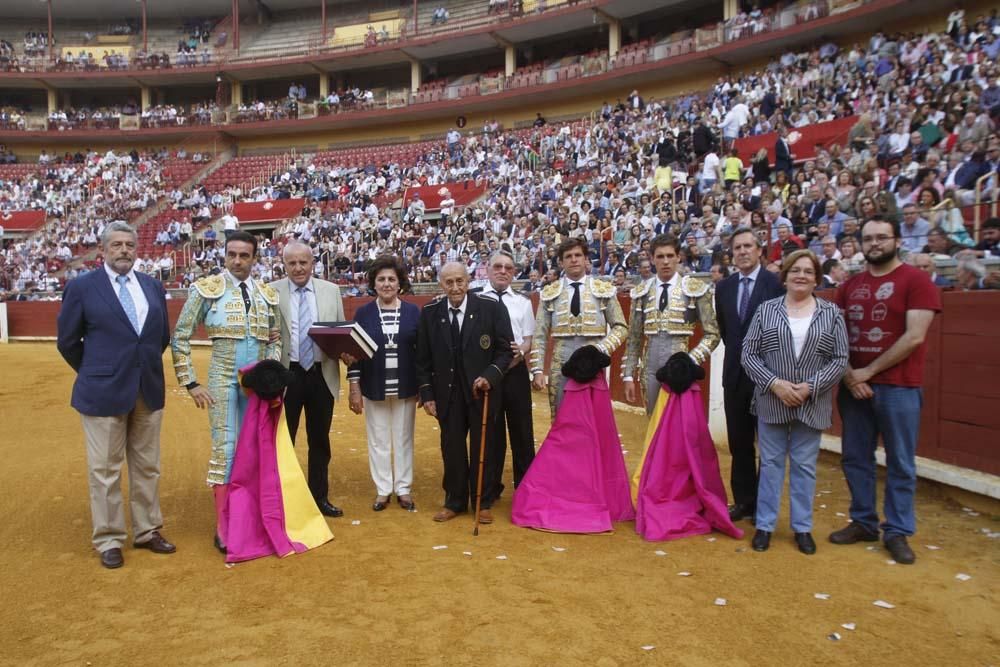 Orejas para Ponce y Marín