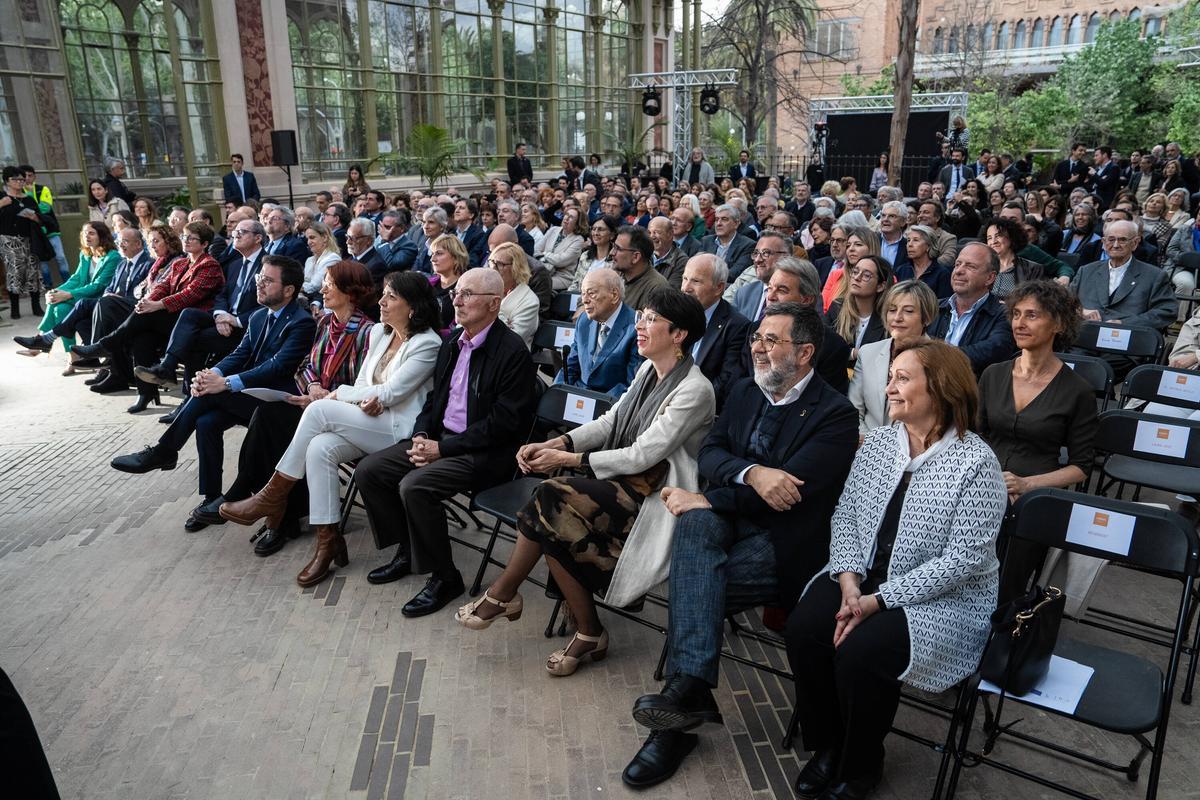 BARCELONA 16/04/2024  Política.  Fiesta del 40 aniversario del Si dicats de Greuges de Catalunya celebrado en el parque de la Ciudadella.         FOTO de ZOWY VOETEN