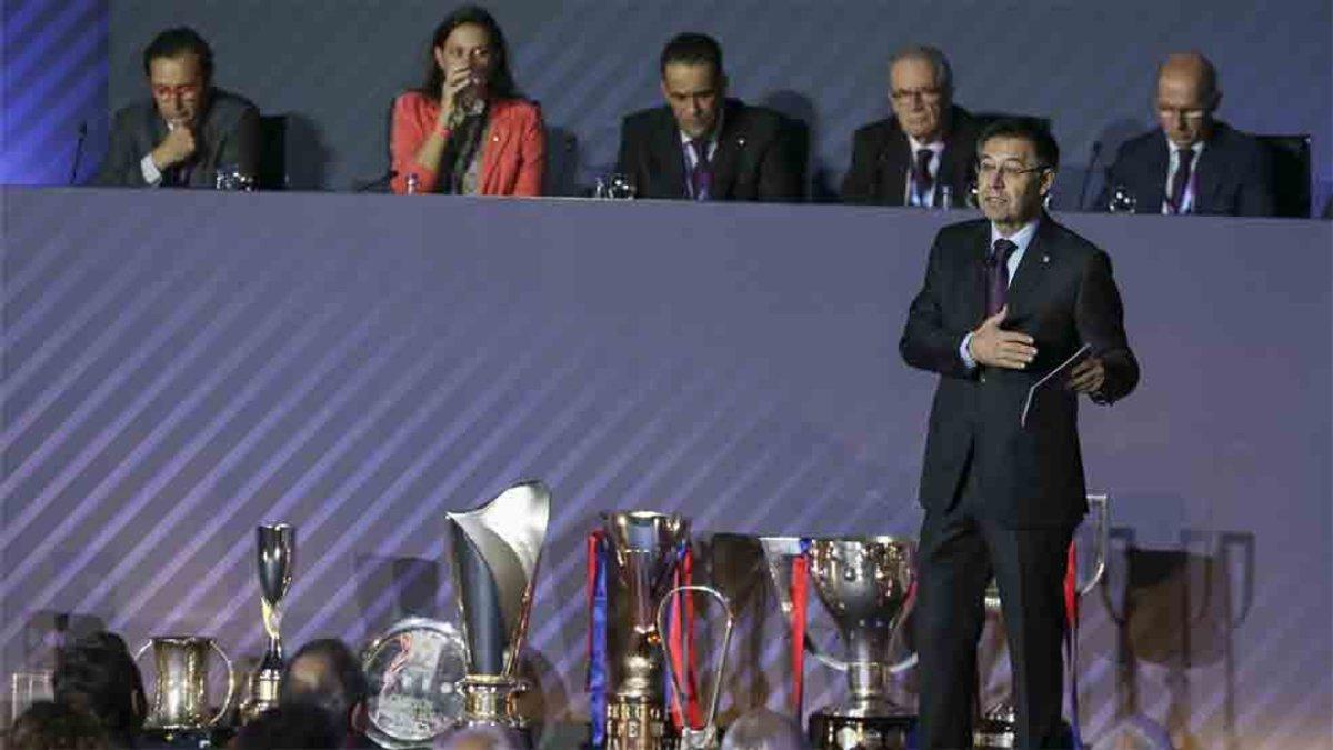 El presidente del Barcelona defendió el modelo del Barcelona