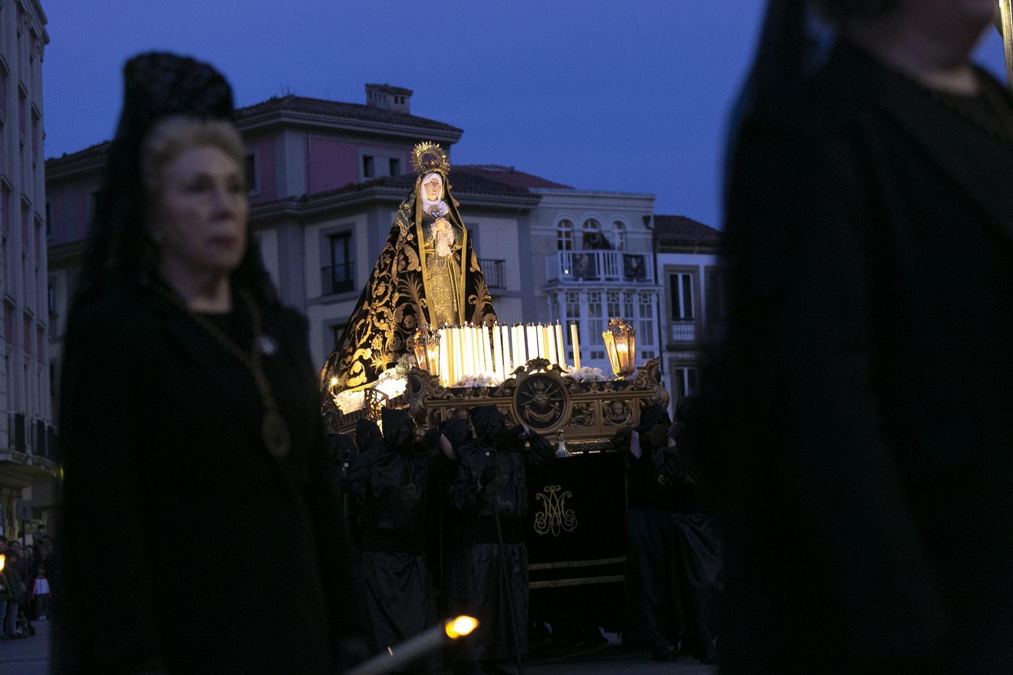 Semana Santa en Avilés: el Encuentro de Jesusín de Galiana, San Juan y la Dolorosa