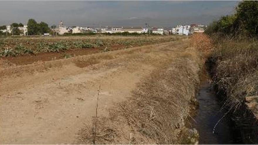 Huertas y acequias entre Moncada y Benifaraig, apenas transformada en los últimos siglos.