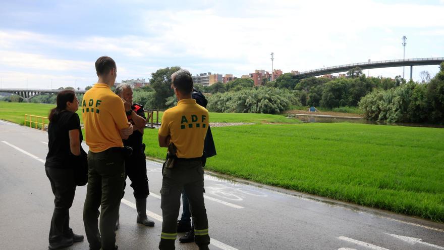 Els vessaments tòxics provocats per l’incendi de Polinyà causen la mort de més d’un miler de peixos al riu Besòs