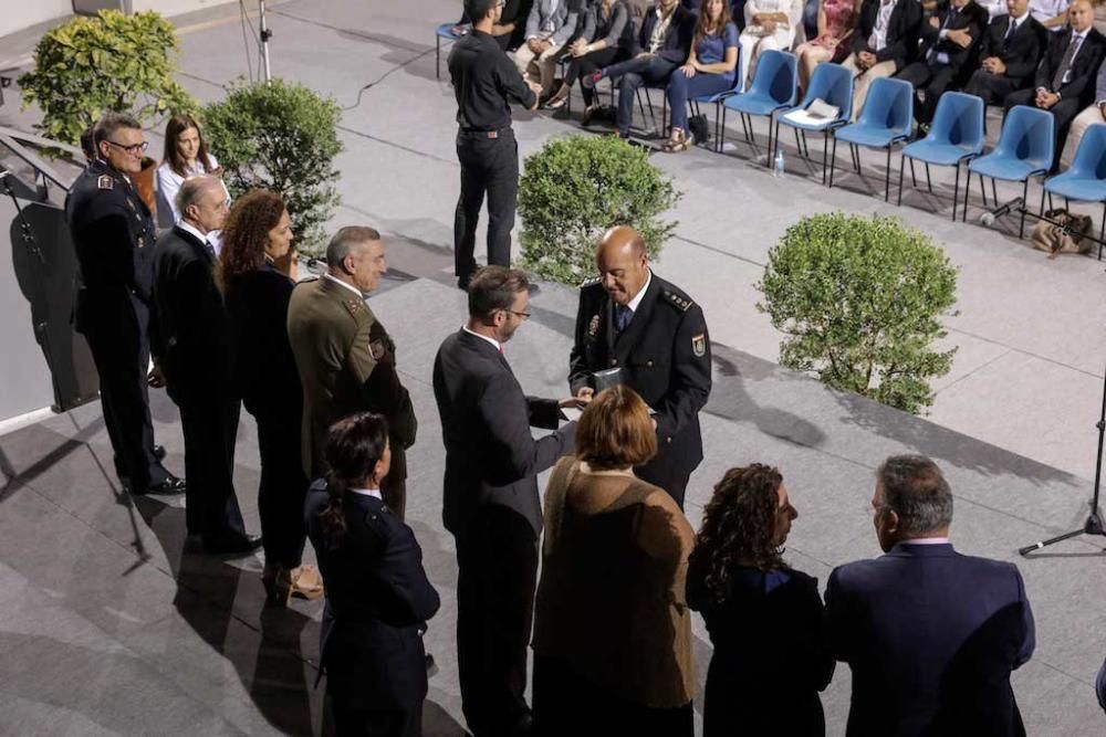 La Policía Local rinde homenaje en su Diada al agente que falleció atropellado