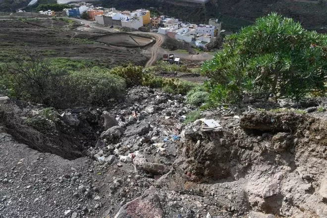 Desprendimientos en el barrio de Ladera Alta por las últimas lluvias