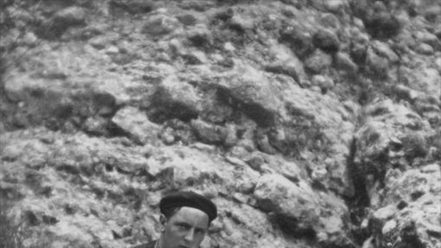 Clemente Sáenz y el primer dinosaurio