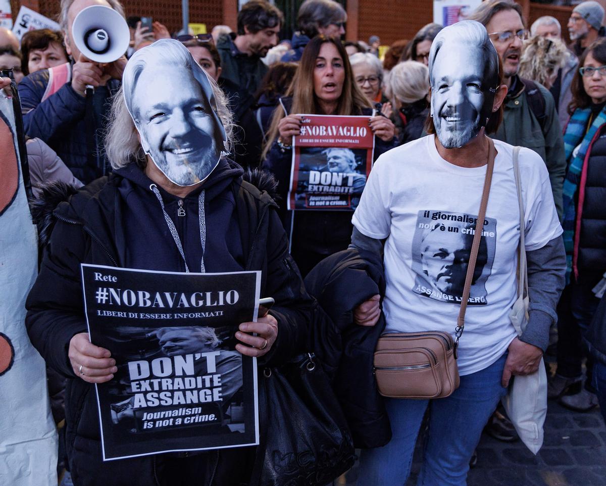 Multiples concentraciones por la libertad de Julian Assange