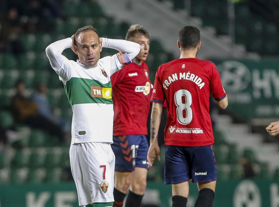 Los franjiverdes desperdician media docena de ocasiones tras un derroche de juego e intensidad y caen en el tramo final