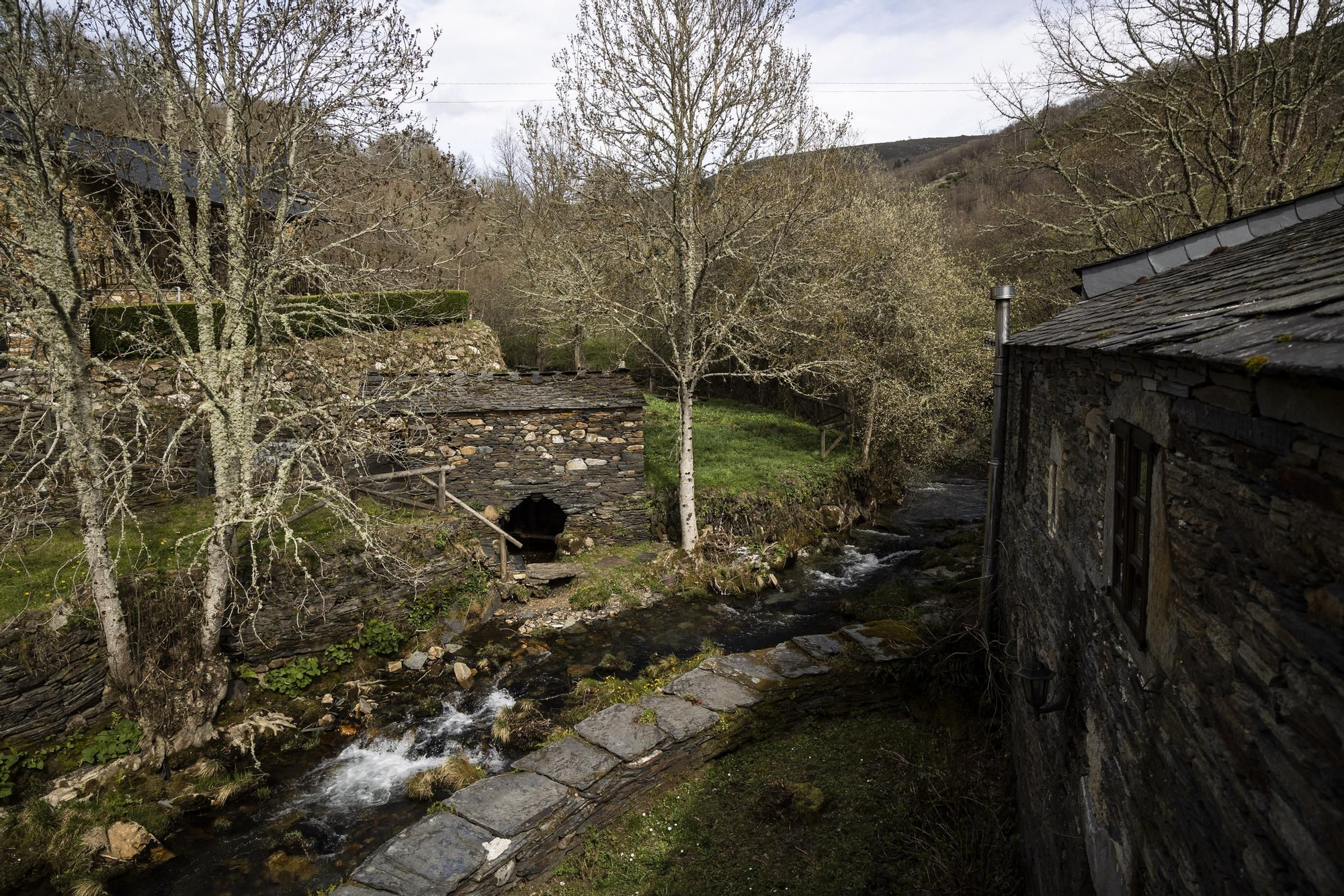 Asturianos en Villanueva de Oscos, un recorrido por el municipio