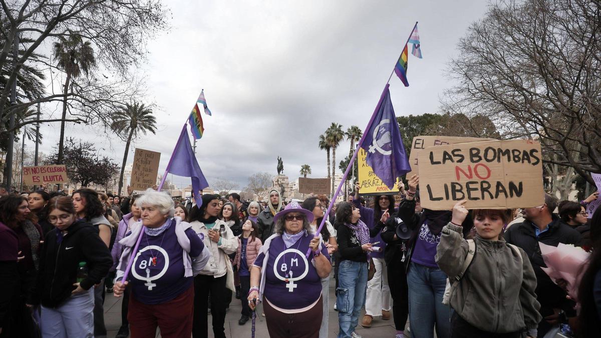 Demonstration zum Weltfrauentag auf Mallorca: So zog die Plataforma Transfeminista durch Palma