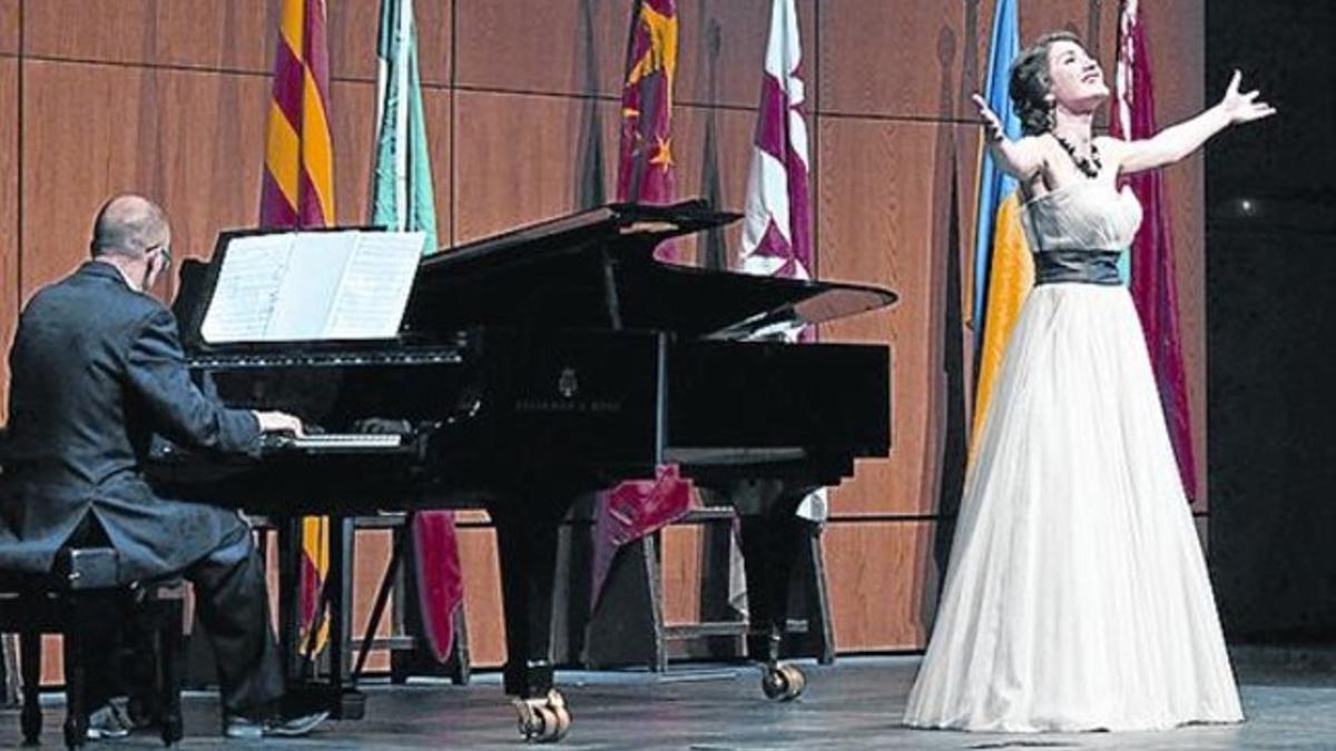 La soprano ucraniana Olga Kulchynska, durante el concierto.