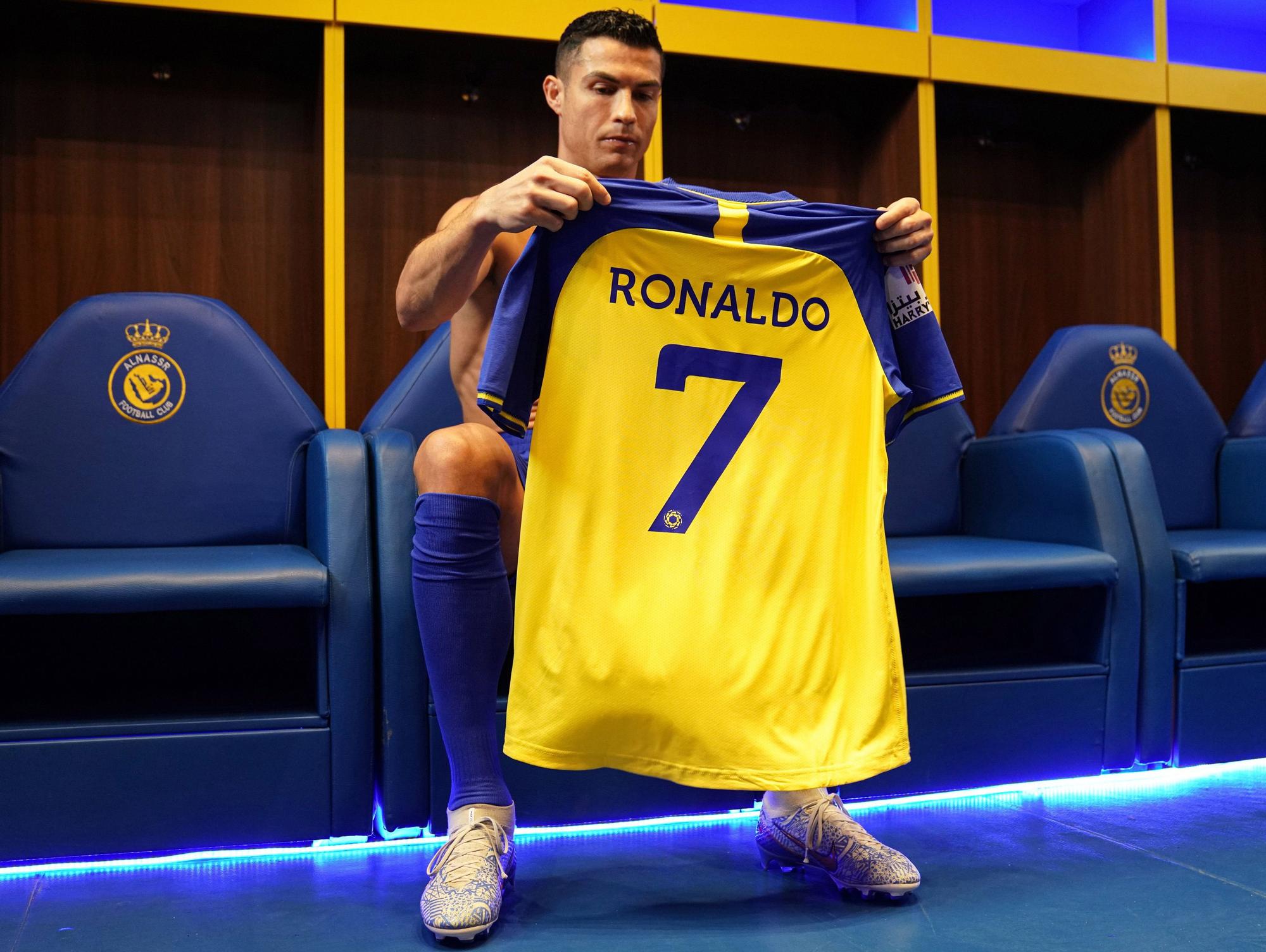 Cristiano Ronaldo presented after signing with Saudi Al-Nassr club