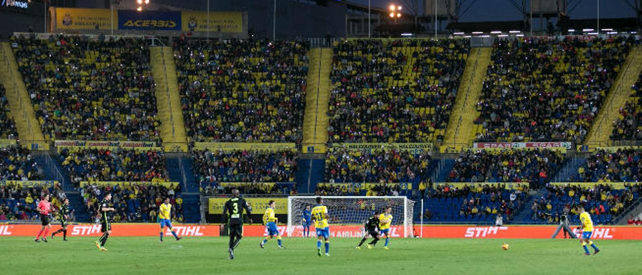 Vista del partido entre la UD Las Palmas y el Sporting de Gijón correspondiente a esta temporada.