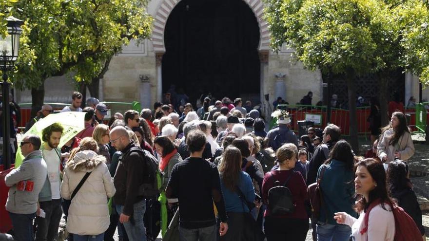 El Ayuntamiento estudiará la implantación de la tasa turística en Córdoba