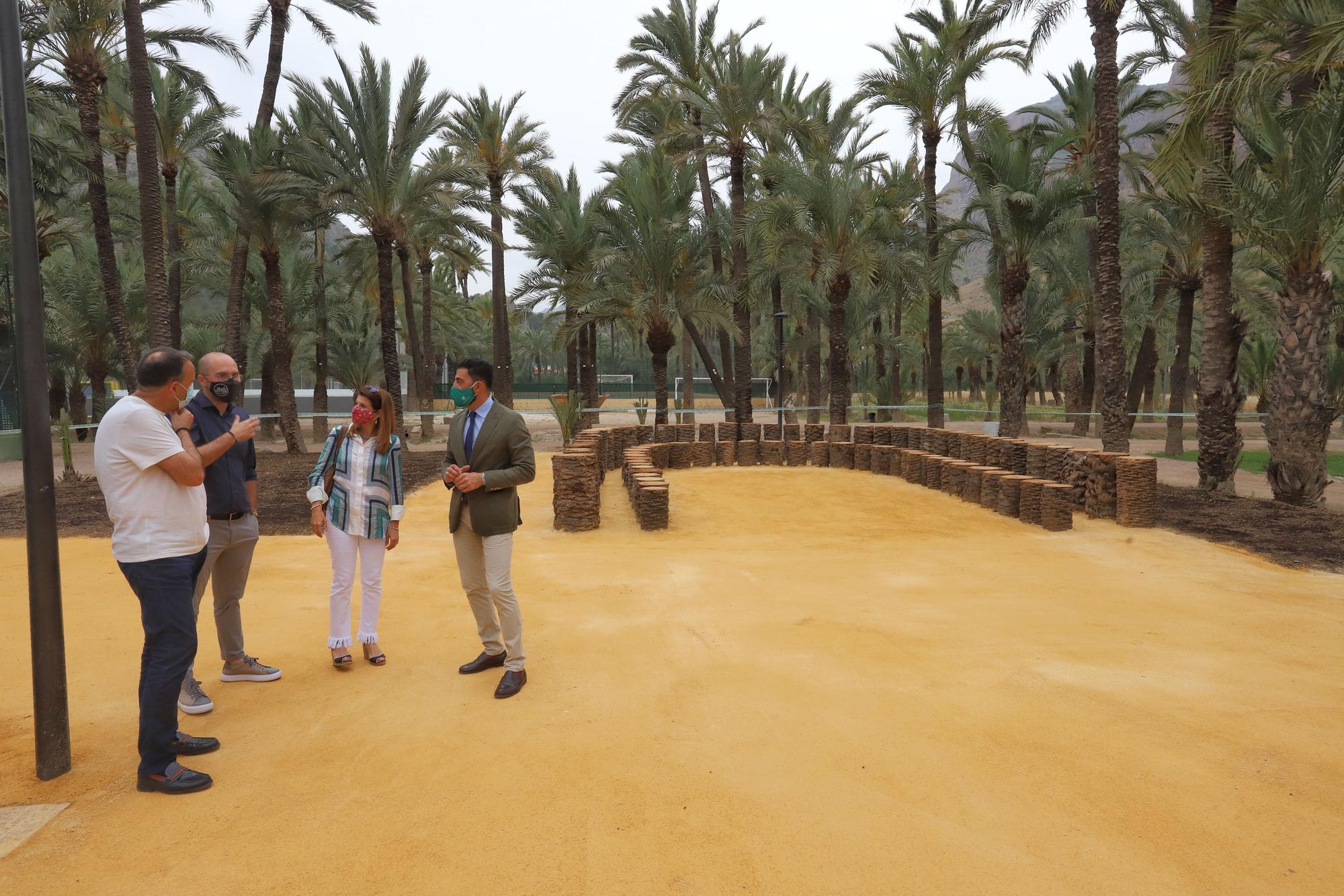 Orihuela inaugura un centro de acogida al visitante en el Palmeral