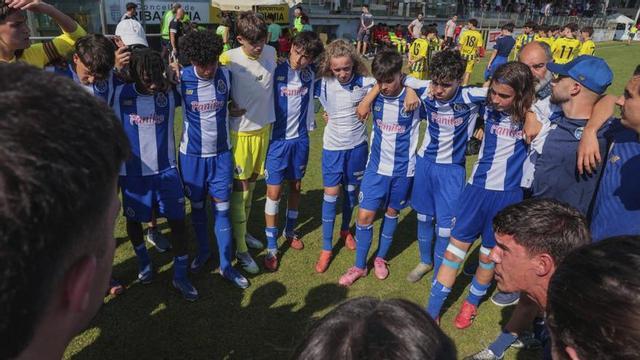 El Porto se acabó llevando el título de la Copa Ribadumia 2026 en la categoría infantil.
