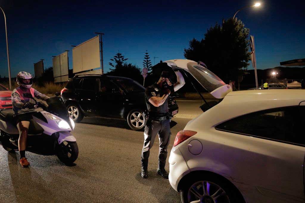 Ofensiva contra el botellón en Son Castelló