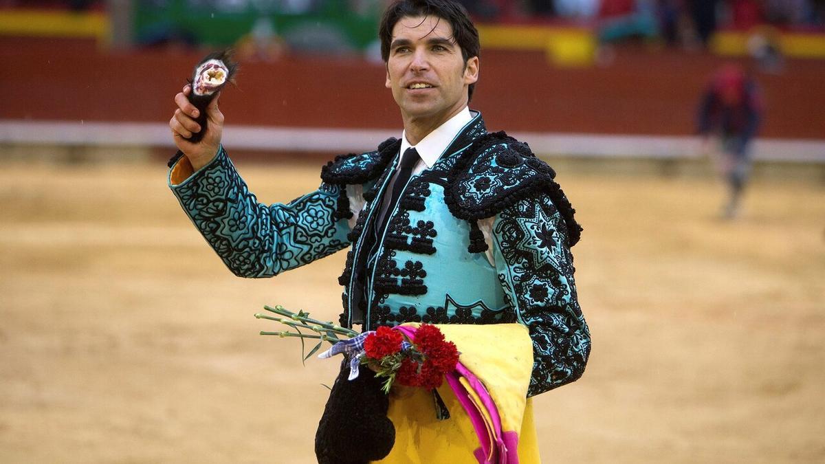 Los tres toreros comparten la ilusión y las ganas de torear en la plaza de Alicante.