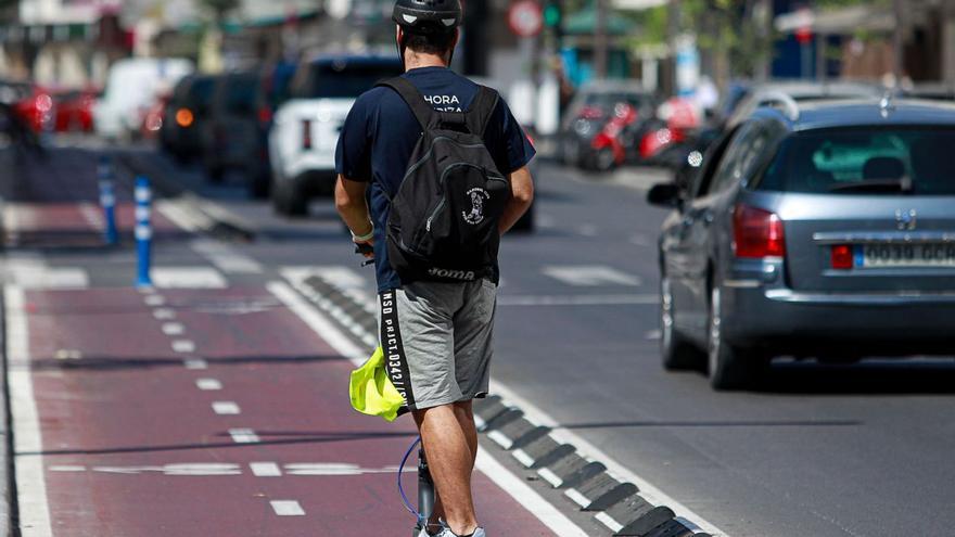 Patinetes en Ibiza: Una normativa que cambia de un municipio a otro y no siempre se aplica