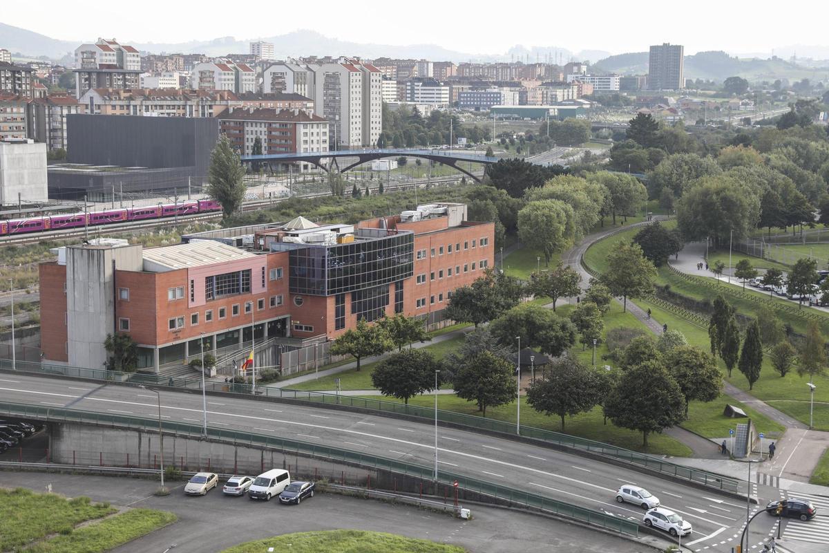 Una vista del área donde irá la estación intermodal con el viaducto de Carlos Marx en primer plano.