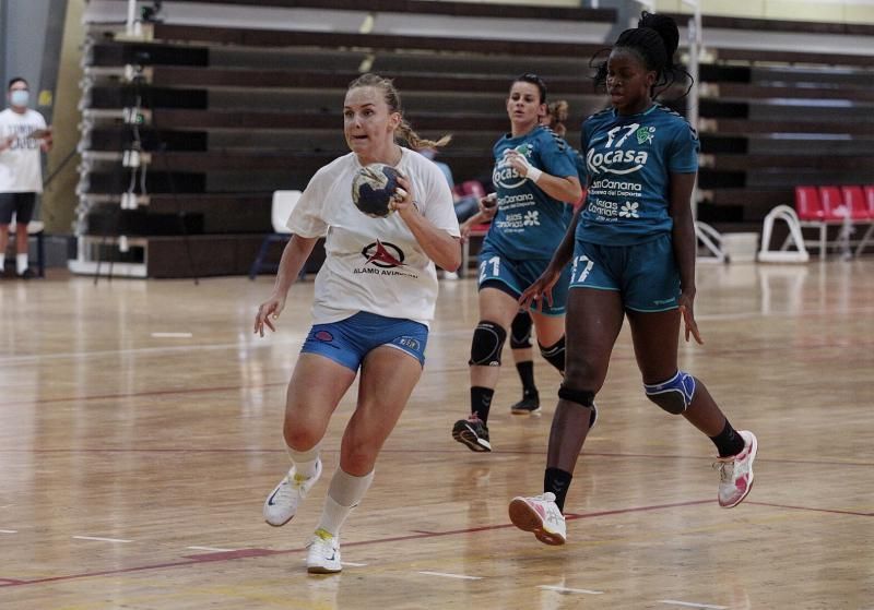 Salud-Rocasa | 15/08/2020.Partido de balonmano de la Copa Gobierno de Canarias.  | 15/08/2020 | Fotógrafo: María Pisaca Gámez