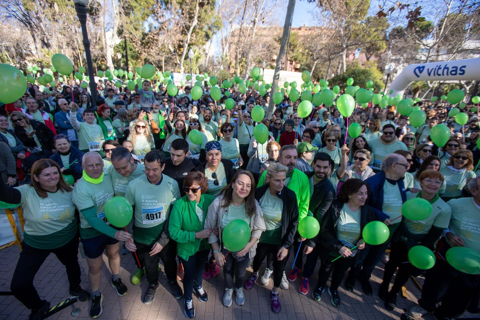 Búscate en la galería: Castelló se viste de verde en la IX marcha contra el cáncer