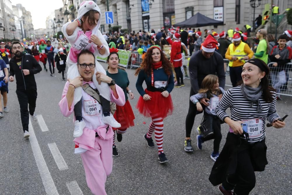 Miles de participantes celebraron el fin de año por el centro de Vigo