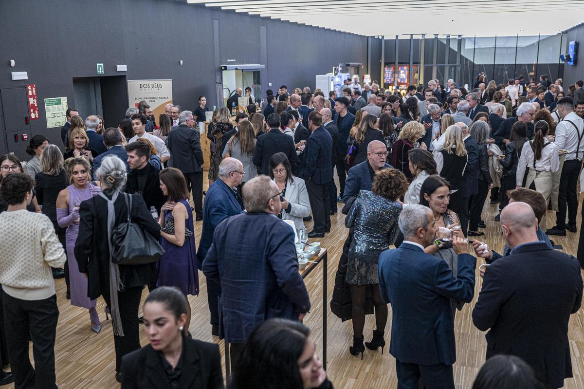 Fiesta y cóctel posterior a la entrega del premio del Català de lAny 2023.