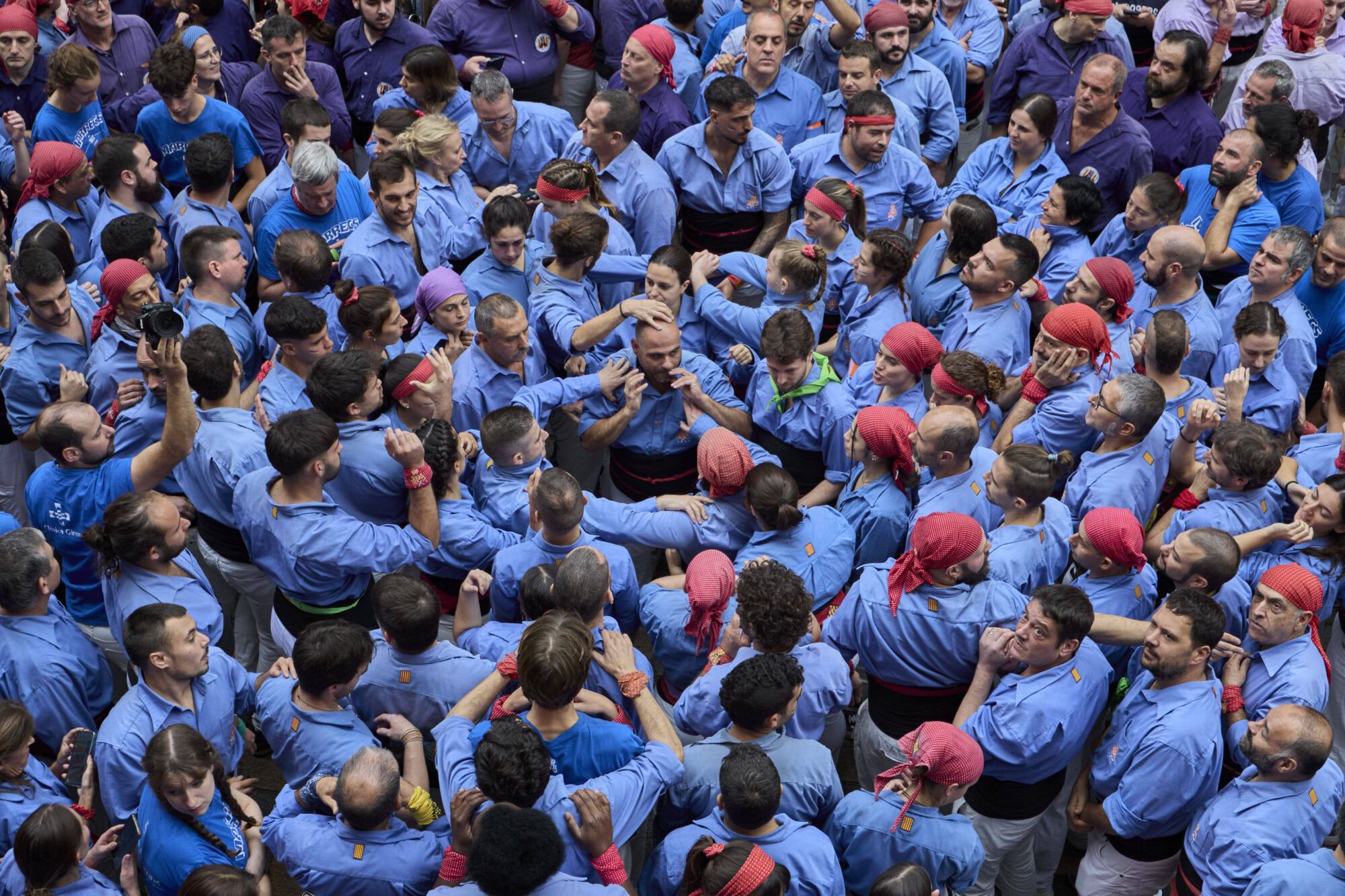Diada Cartelera amb Els Marrecs de Salt, Capgrossos i Minyons de Terrassa a la plaça del Vi.