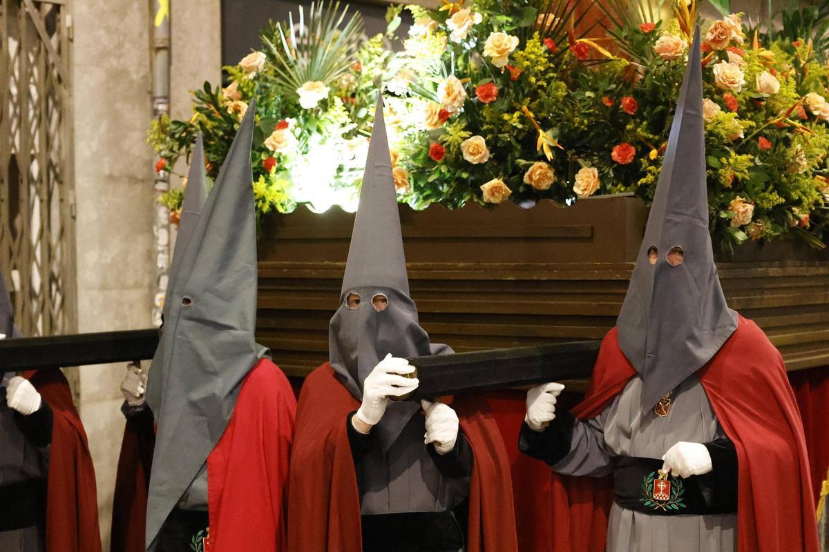 Les imatges de la processó del Sant Enterrament de Girona