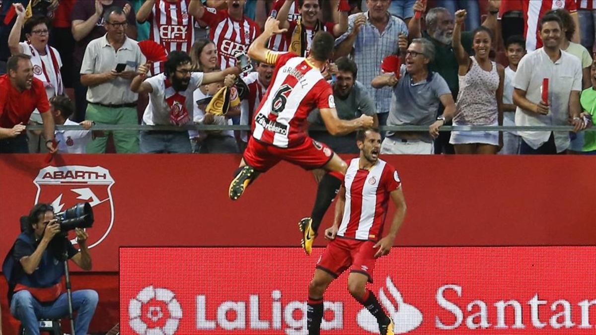 Granell celebrando el gol de Stuani en el partido ante el Atlético de Madrid