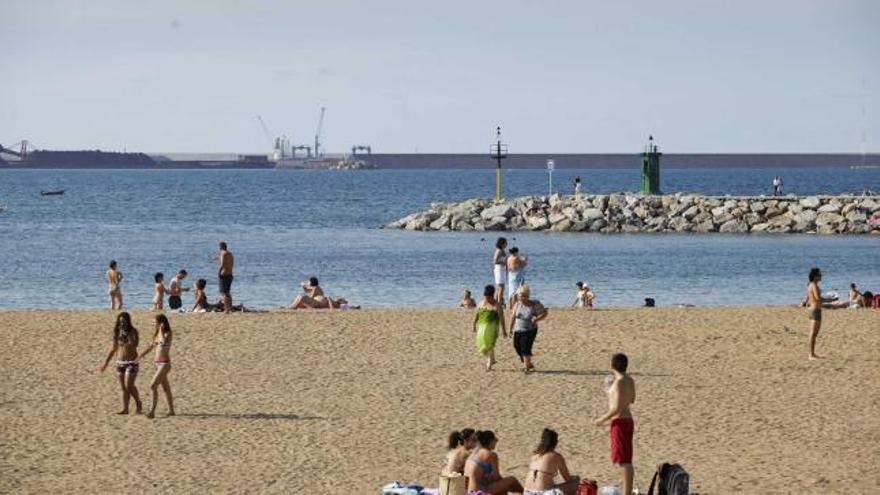 La playa de Poniente.