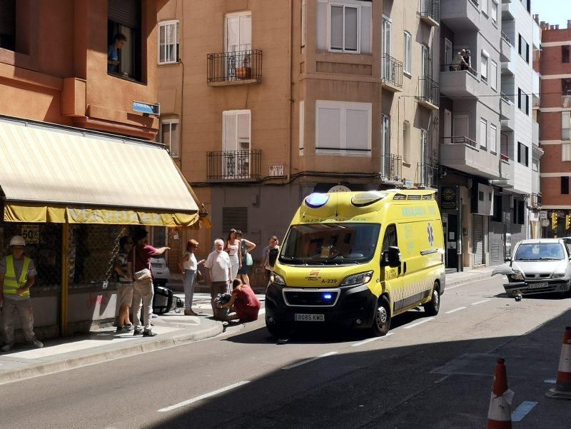 Accidente de tráfico en la calle Cortes de Aragón