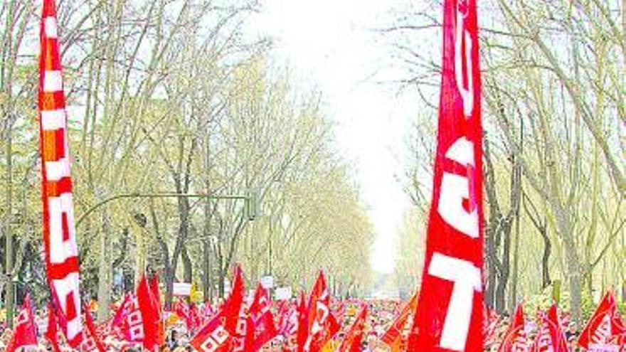 En primer término, en el centro, Toxo y Méndez, en la protesta de Madrid.