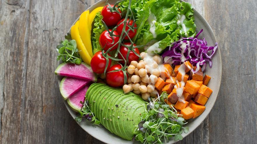 Dieta crudivegana: Beneficios e inconvenientes de alimentarse de vegetales crudos