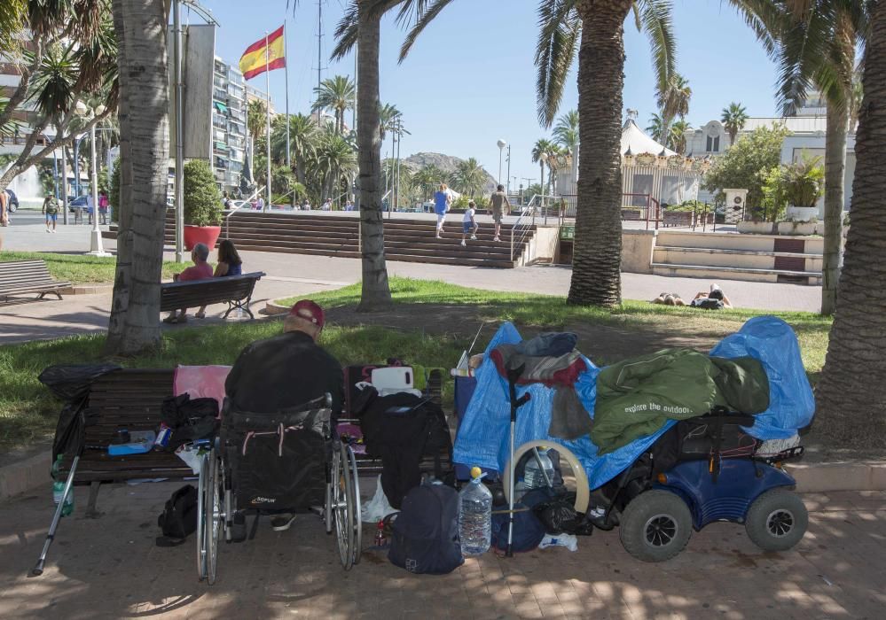 A dos meses de que empiece la prueba, el paseo tiene un estado lamentable