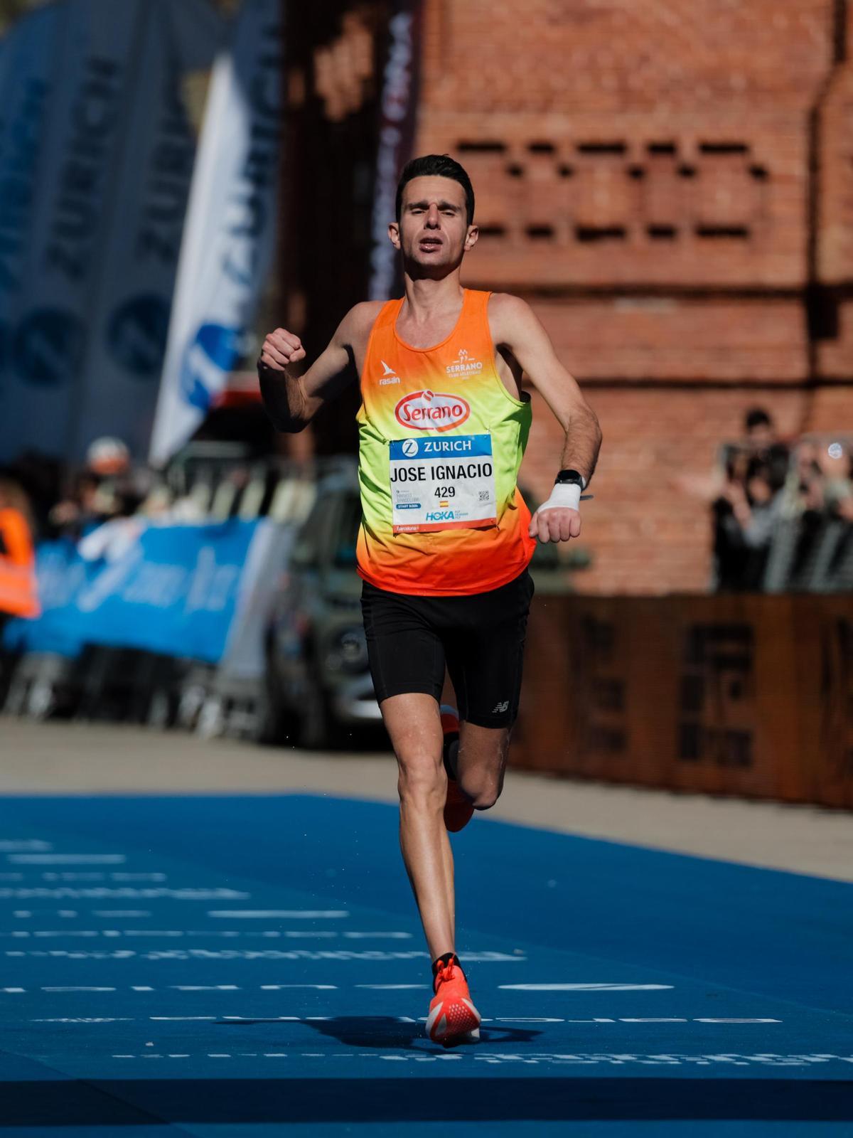 José Ignacio Giménez, durante el Maratón de Barcelona de este domingo.