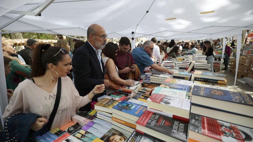 Sant Jordi, una tradició que abraça del més local al més universal