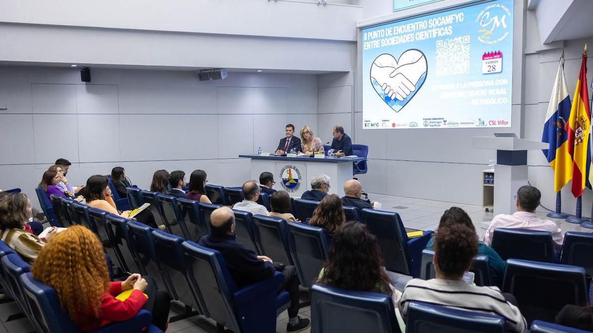 El II Encuentro entre Sociedades Científicas tuvo lugar en la sede del Colegio de Médicos de Santa Cruz.