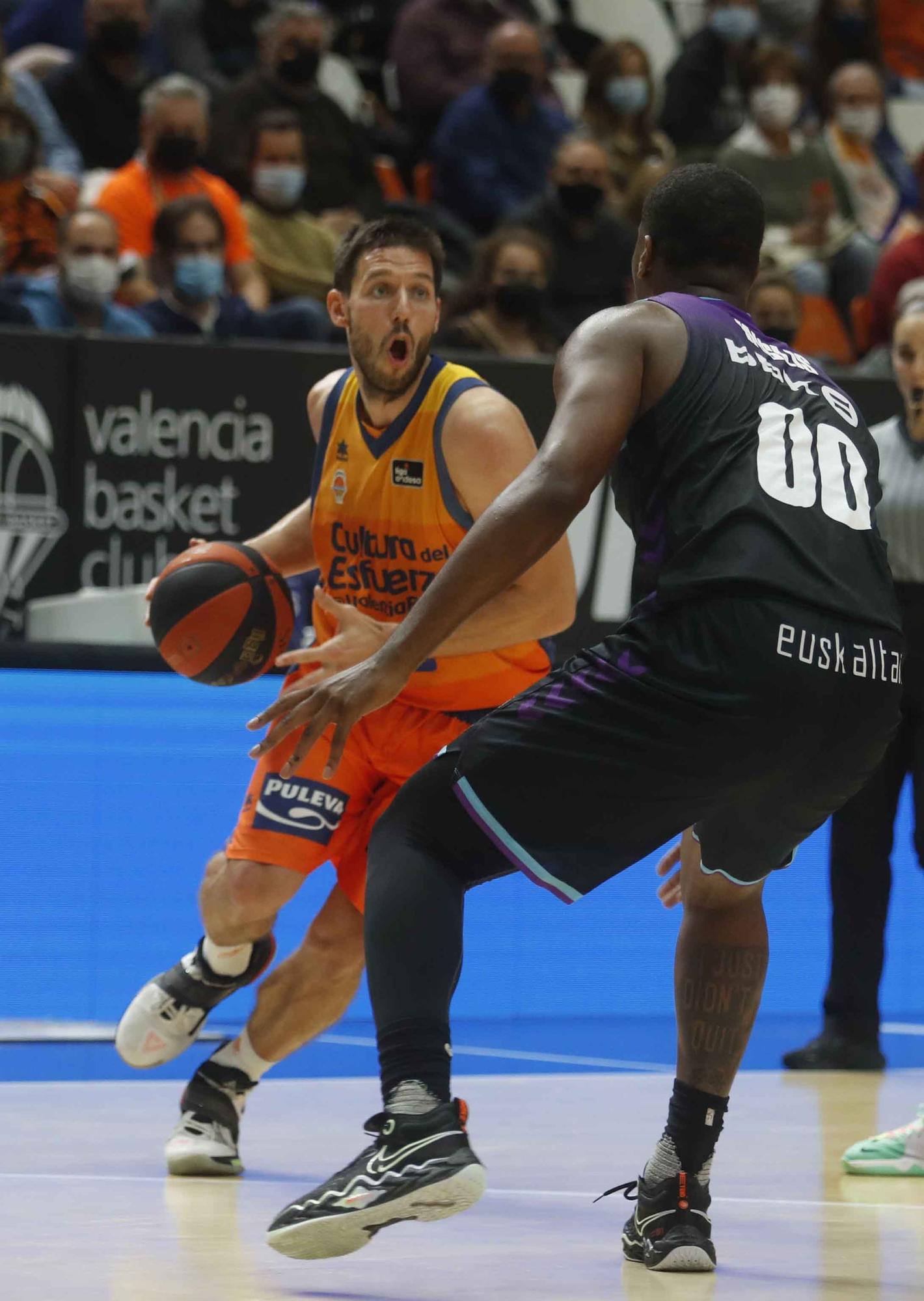 Espectacular remontada de Valencia Basket frente al Surne Bilbao