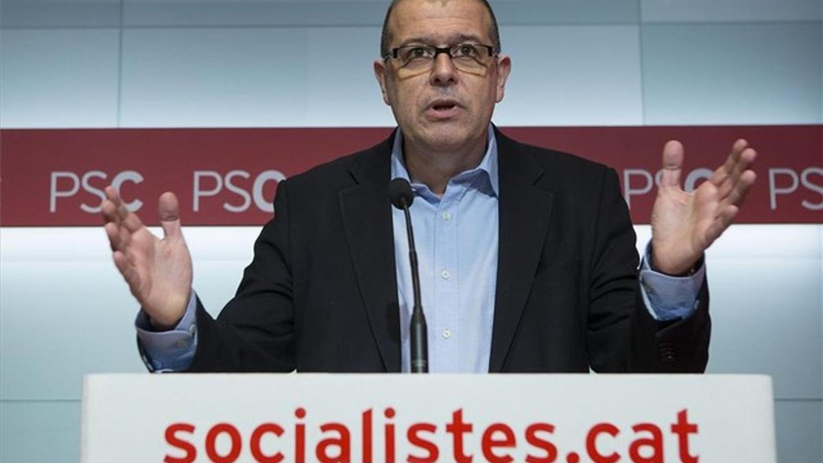 José Zaragoza, en la rueda de prensa de ayer en la sede del PSC en Barcelona.