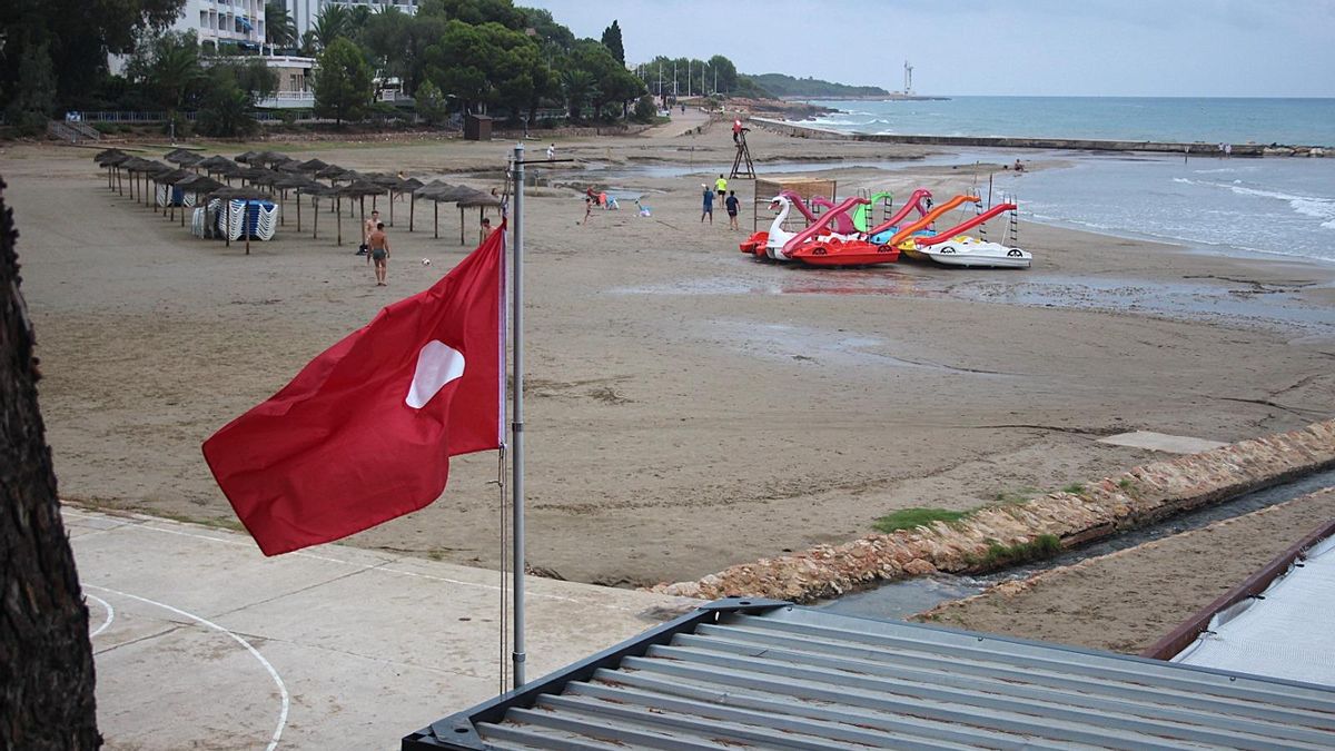Vídeo: Bandera roja en la playa de las Fuentes en Alcossebre