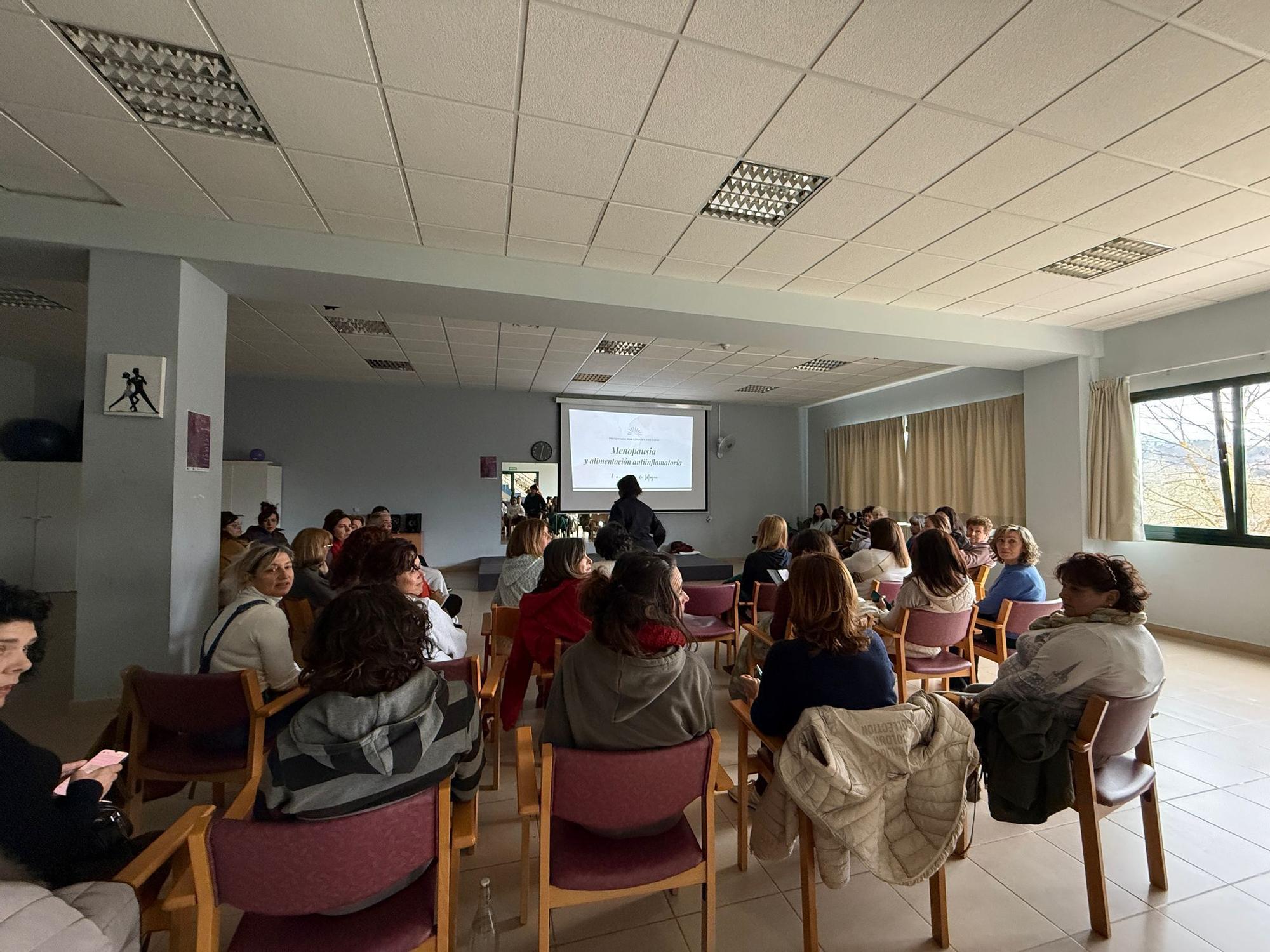 Así ha comenzado la Jornada de Salud y Benestar para Mujeres de Grado