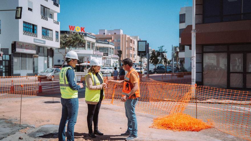 Arrecife inicia la remodelación de la calle Manolo Millares con la ampliación de aceras