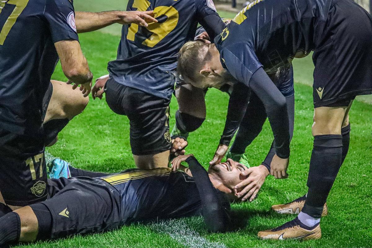 Oriol Soldevila celebra uno de sus tres goles al Barça en la Copa.