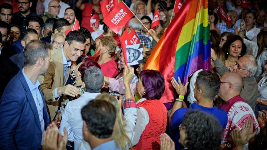 Pedro Sánchez, durante el acto electoral que celebró el pasado mes de abril en Arona, Tenerife, por las elecciones generales.